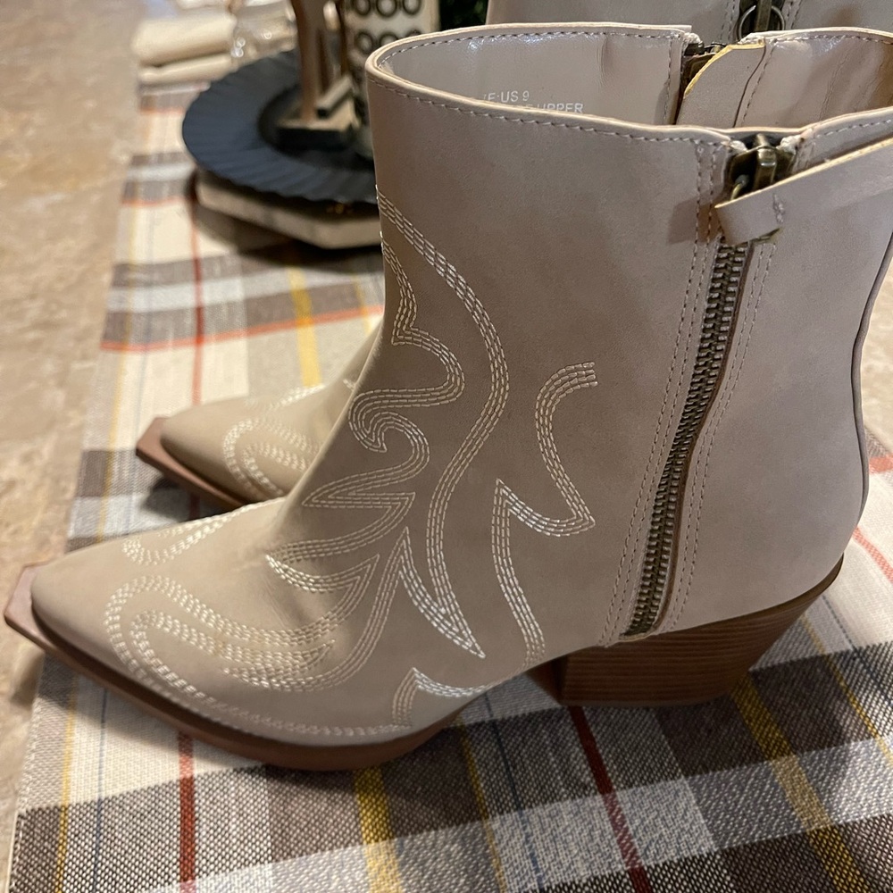 Buckle Beige Ankle Booties with Embroidery